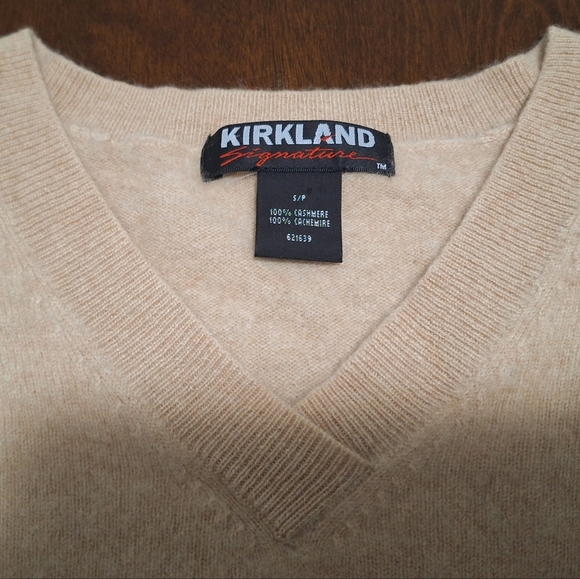 Light Beige Cashmere Sweater - Picture 2 of 4
